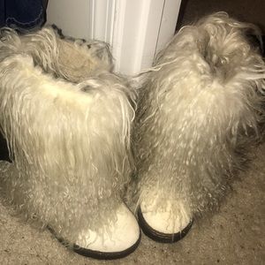 Bear paw fur boots